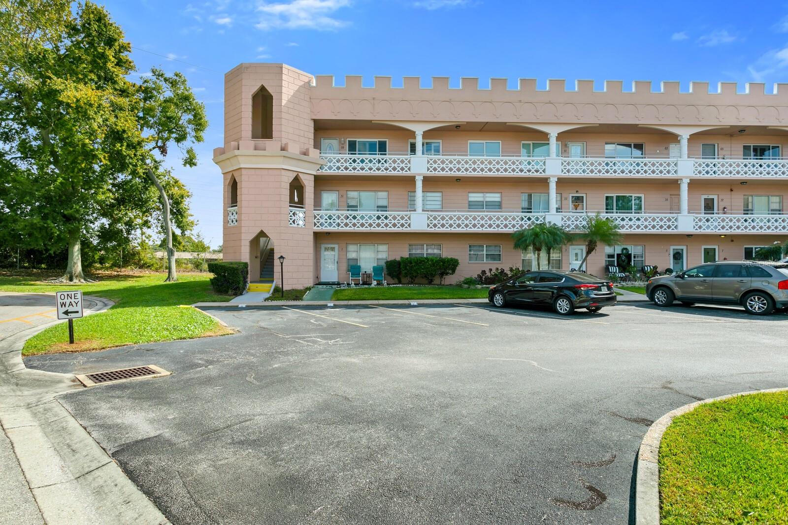 ON TOP OF THE WORLD - Residential