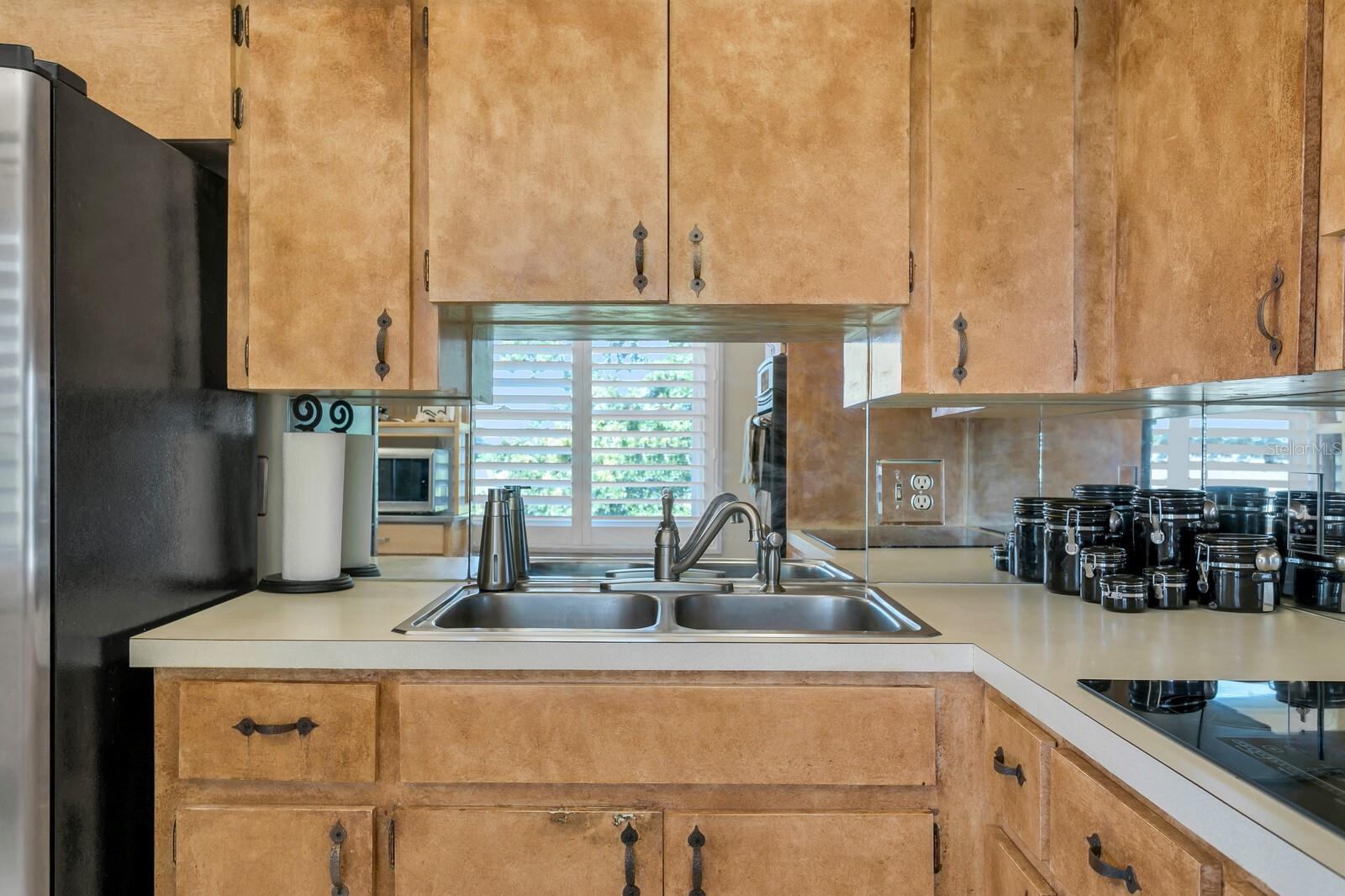 ON TOP OF THE WORLD - Residential