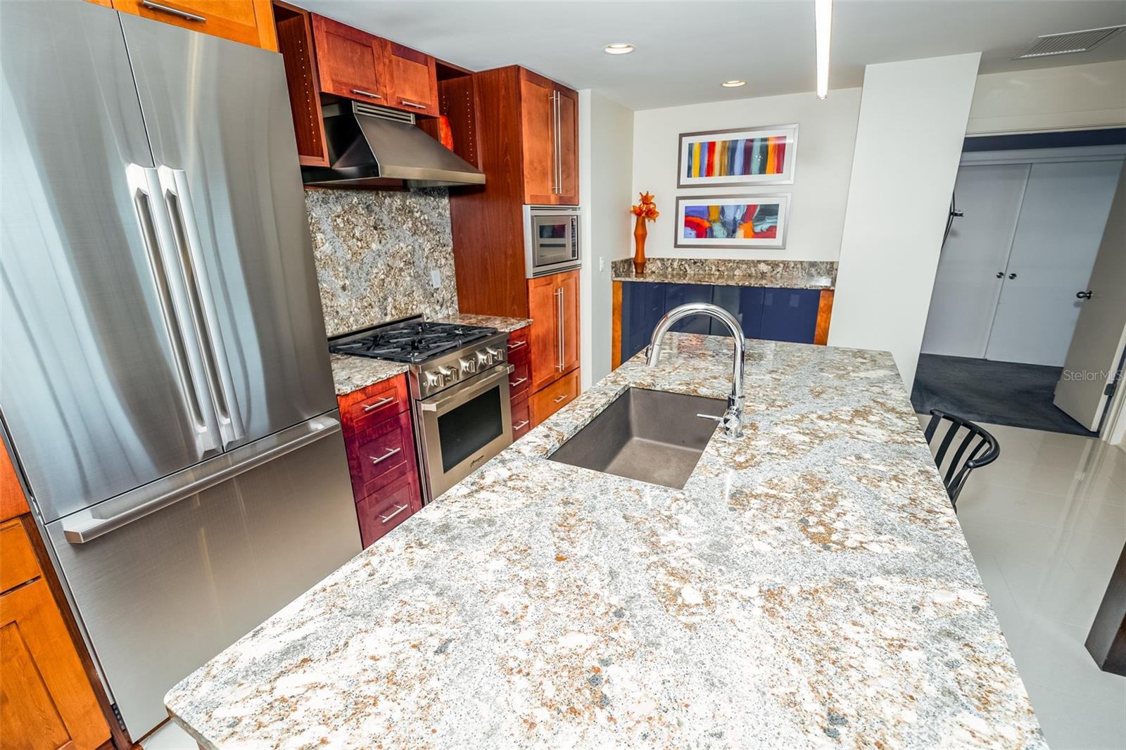 1120 E KENNEDY BOULEVARD 1212