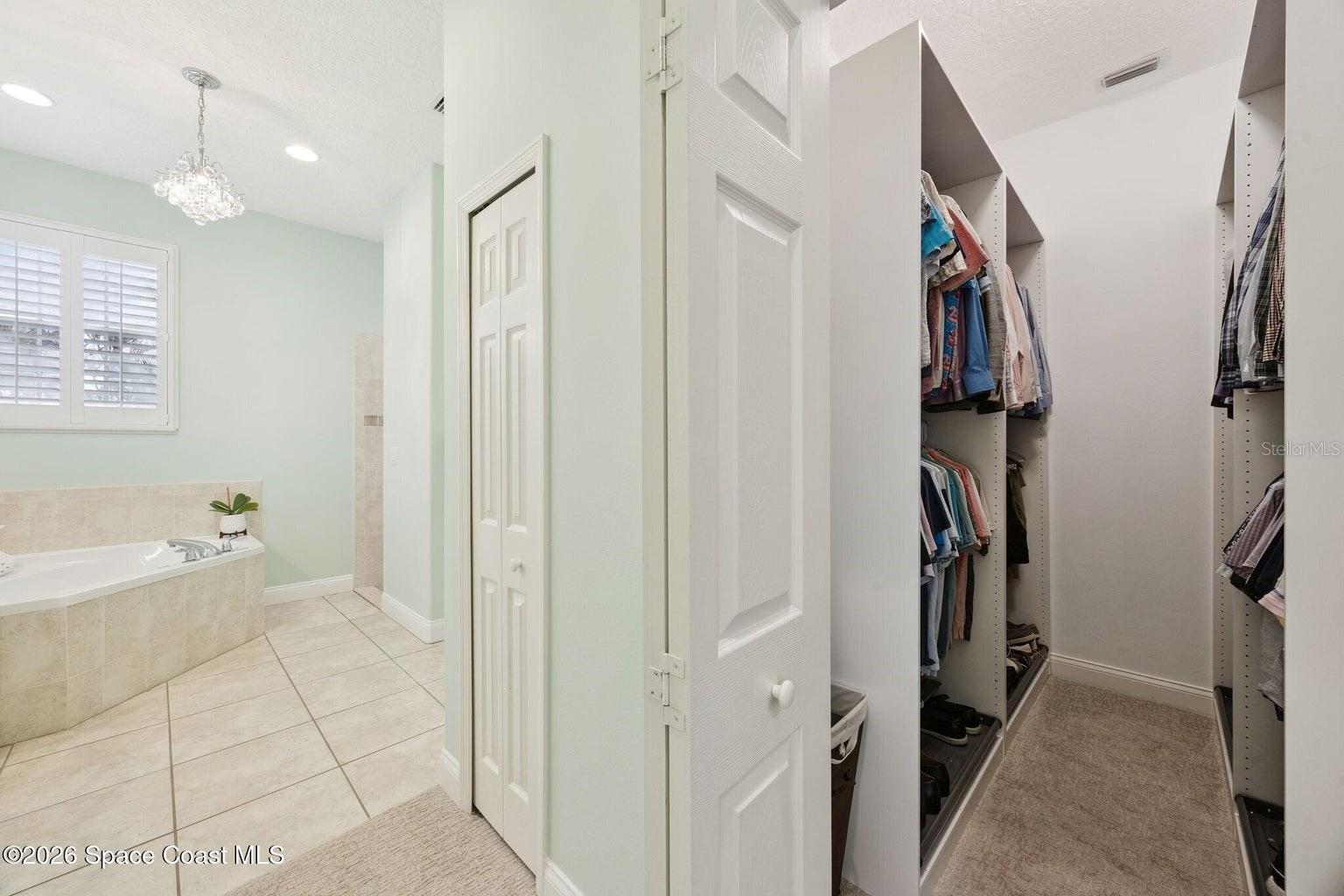 BAYSIDE CONDO PH I - Residential