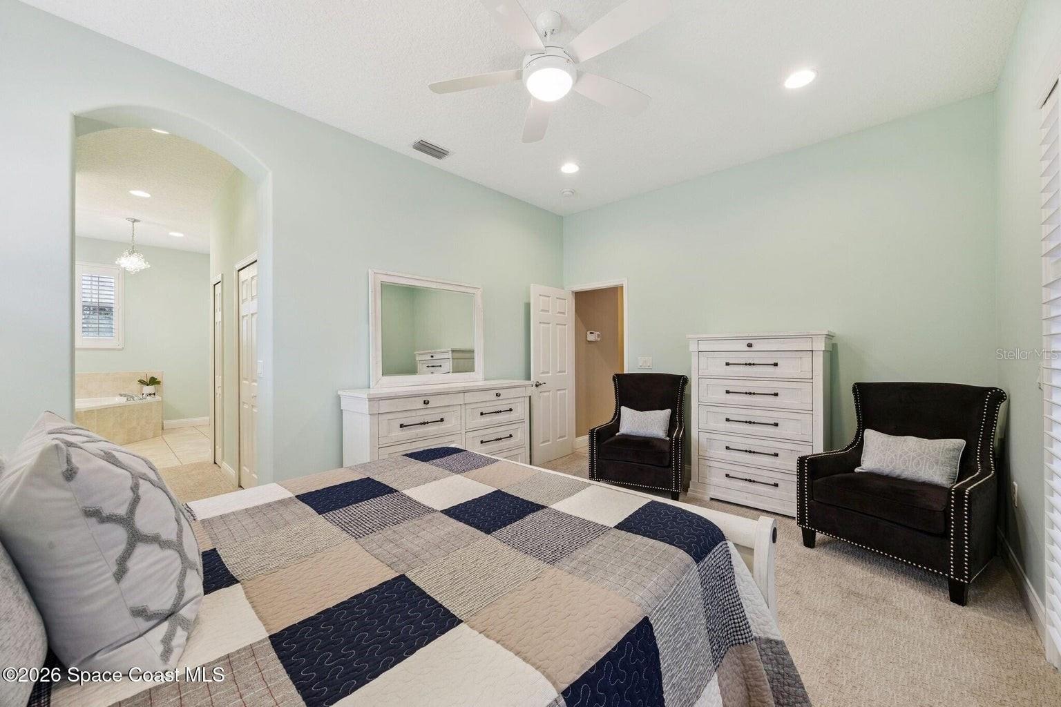 BAYSIDE CONDO PH I - Residential