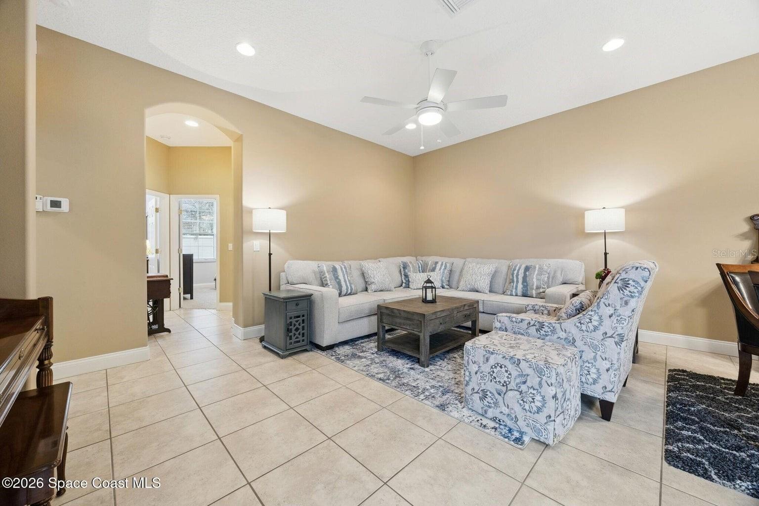 BAYSIDE CONDO PH I - Residential