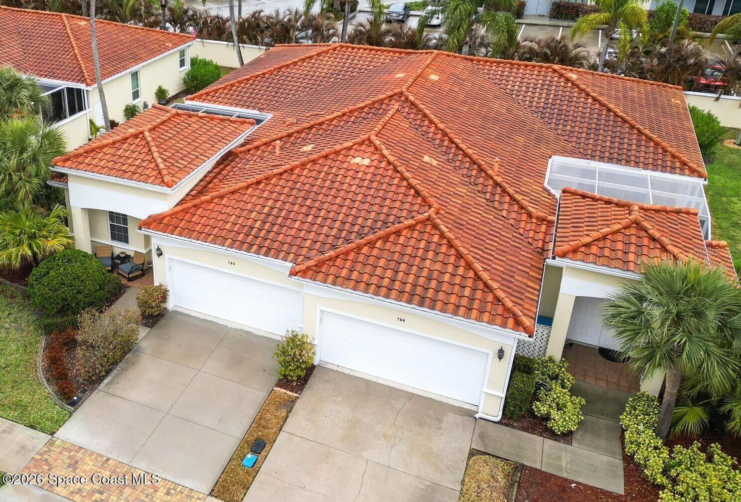 BAYSIDE CONDO PH I - Residential