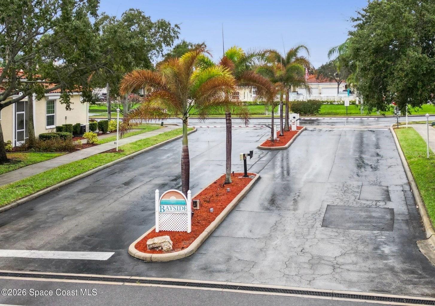 BAYSIDE CONDO PH I - Residential