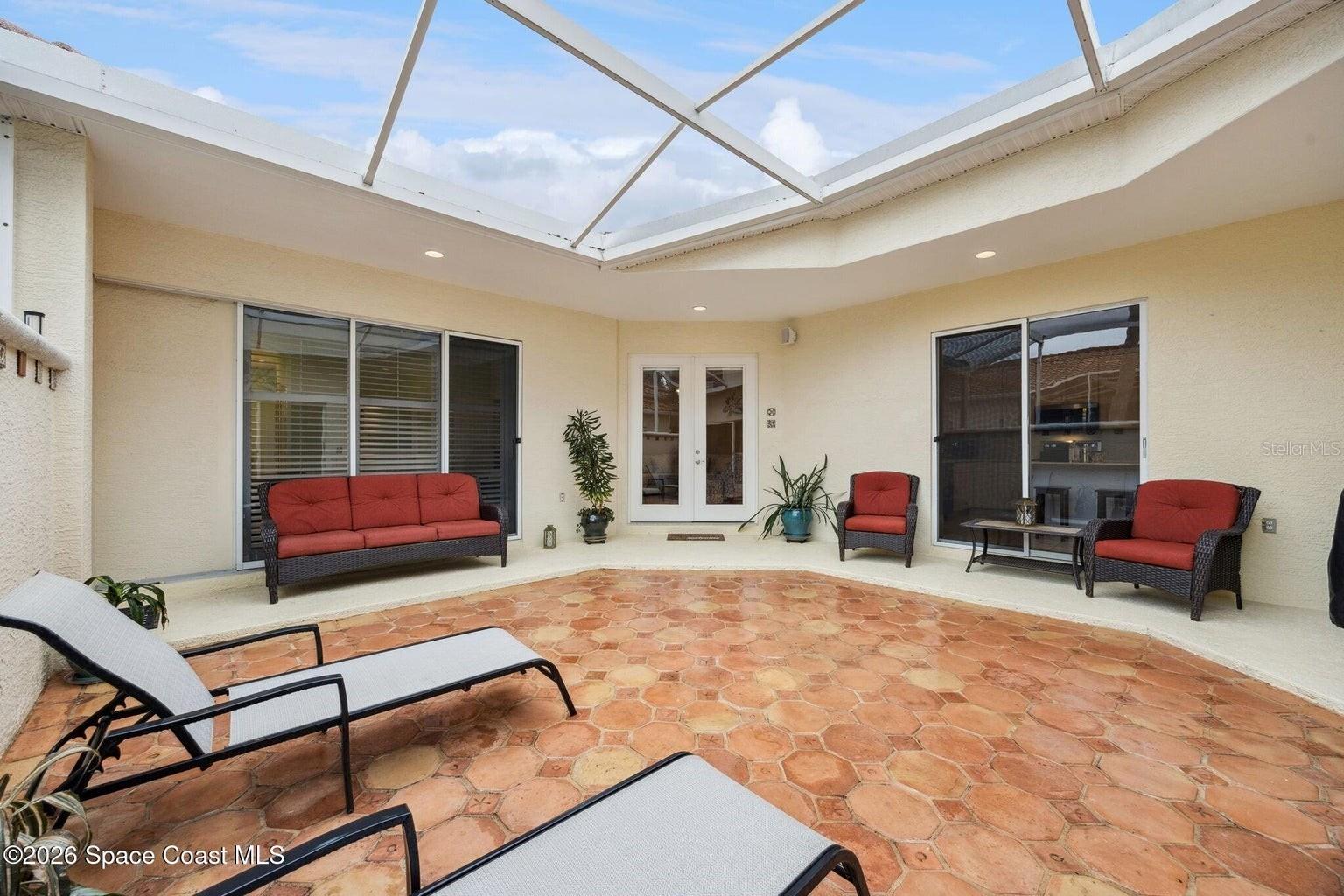 BAYSIDE CONDO PH I - Residential