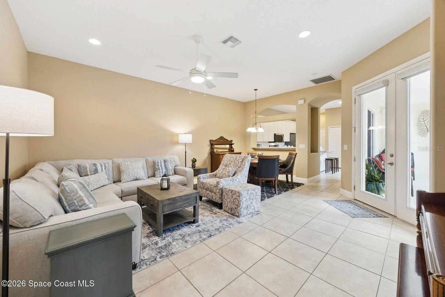 BAYSIDE CONDO PH I - Residential