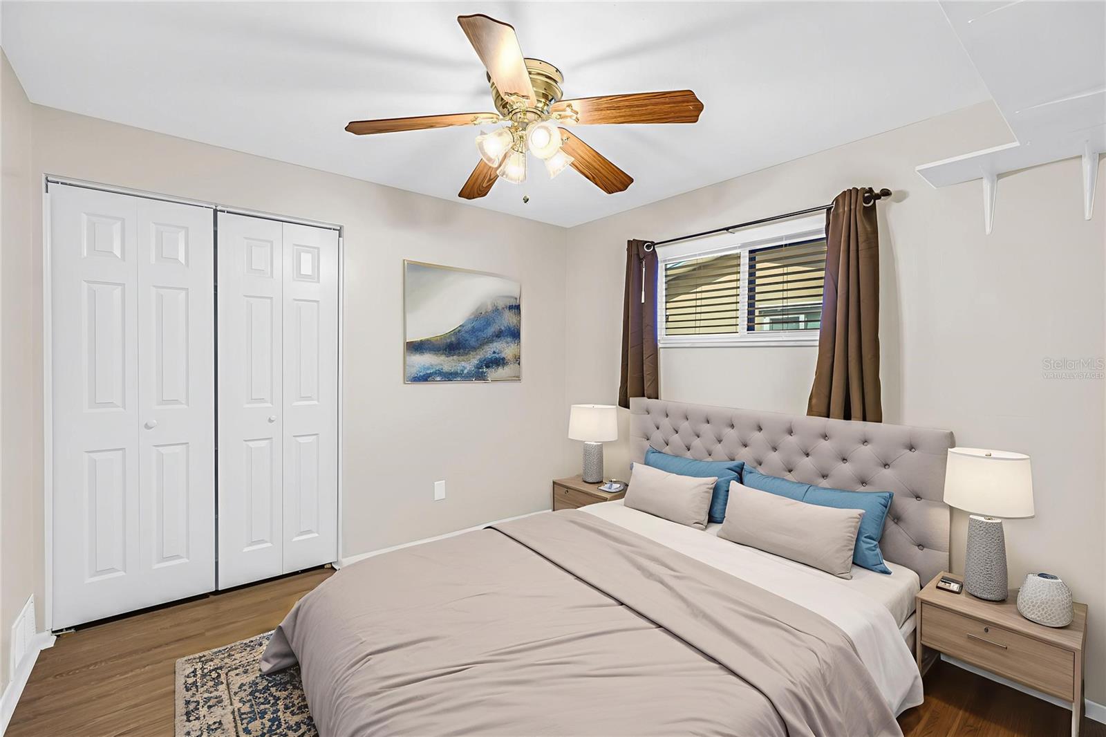 COLLEGE HILL PARK - Residential