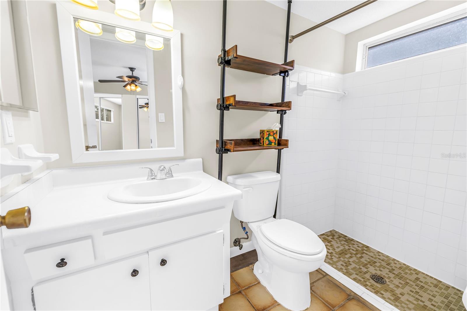 COLLEGE HILL PARK - Residential