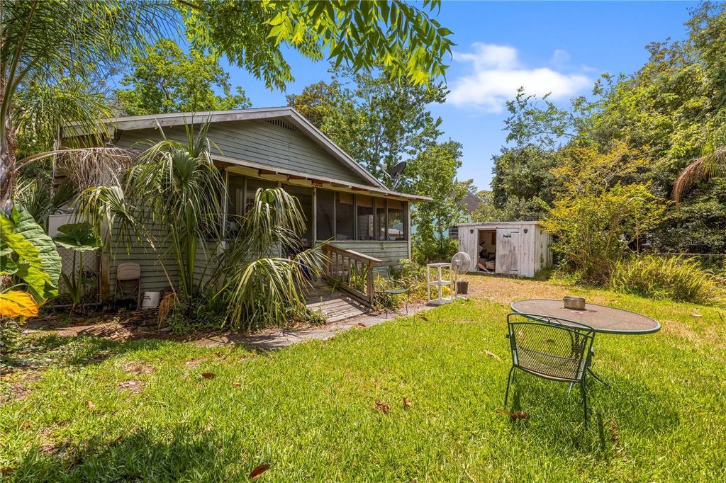 Photo of 303 W Idlewild Avenue, Tampa, FL 33604 (MLS # TB8508339)