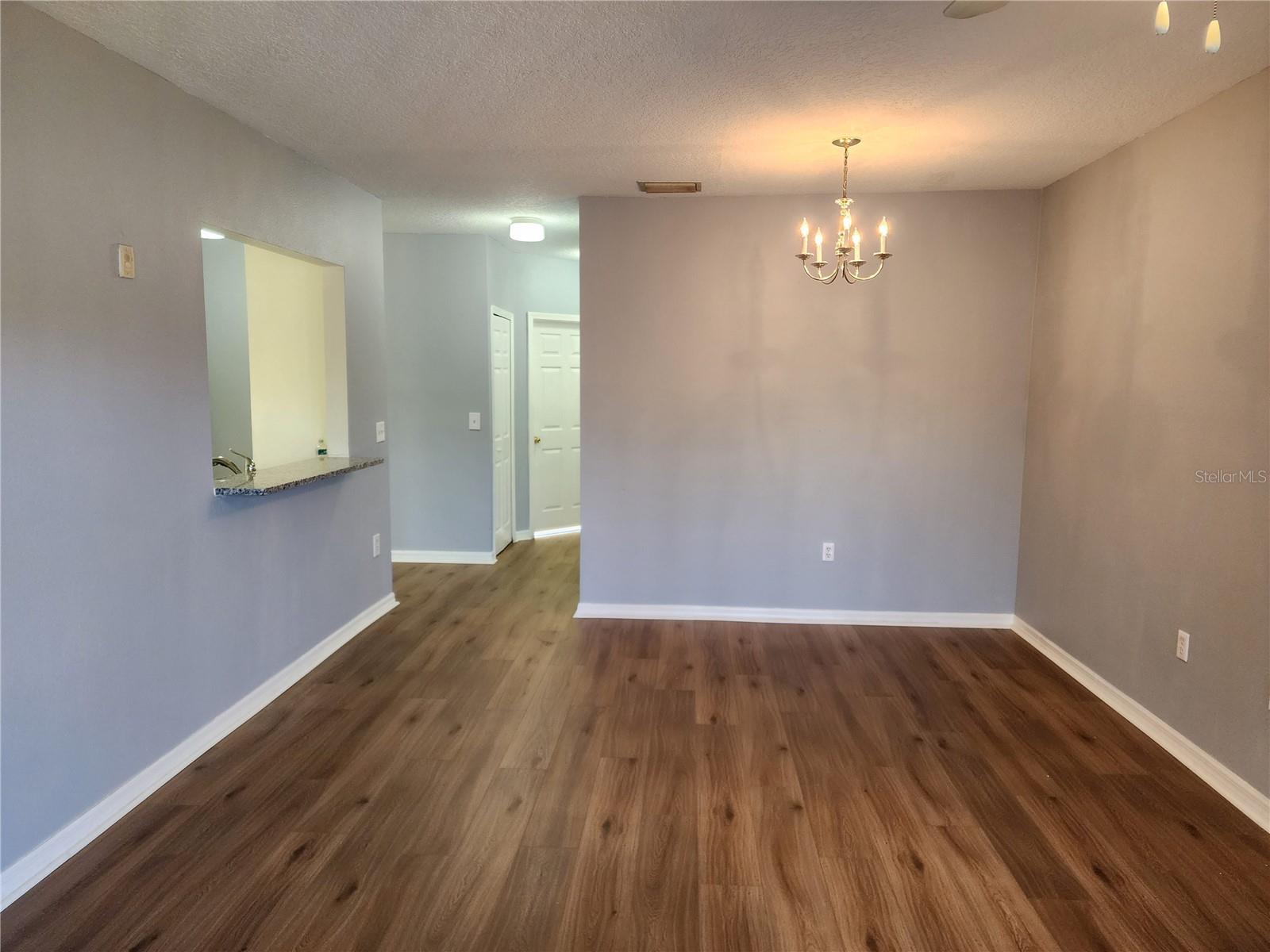 VILLAGES OF BLOOMINGDALE CONDO - Residential Lease