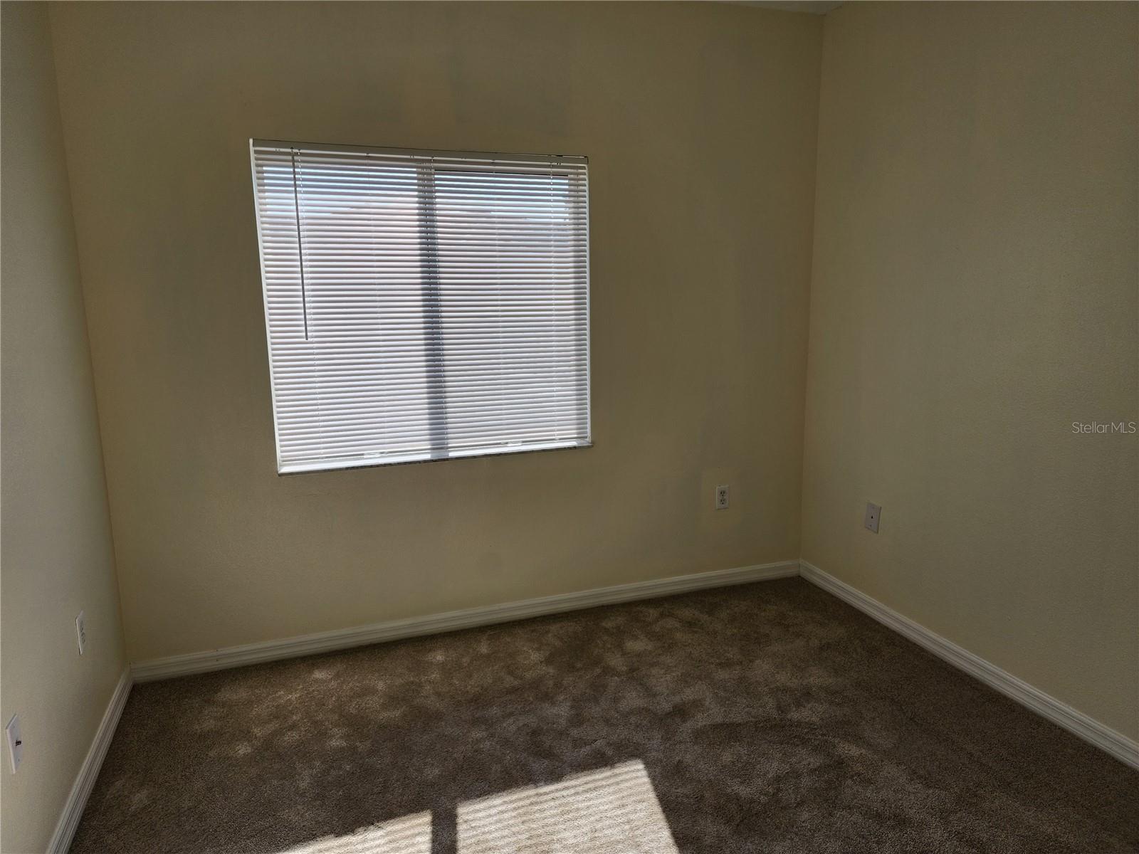 VILLAGES OF BLOOMINGDALE CONDO - Residential Lease