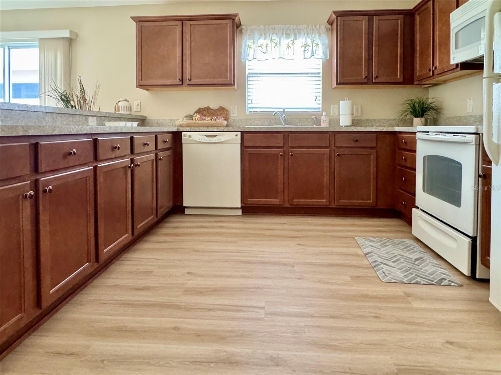 2000 GOLDENROD COURT