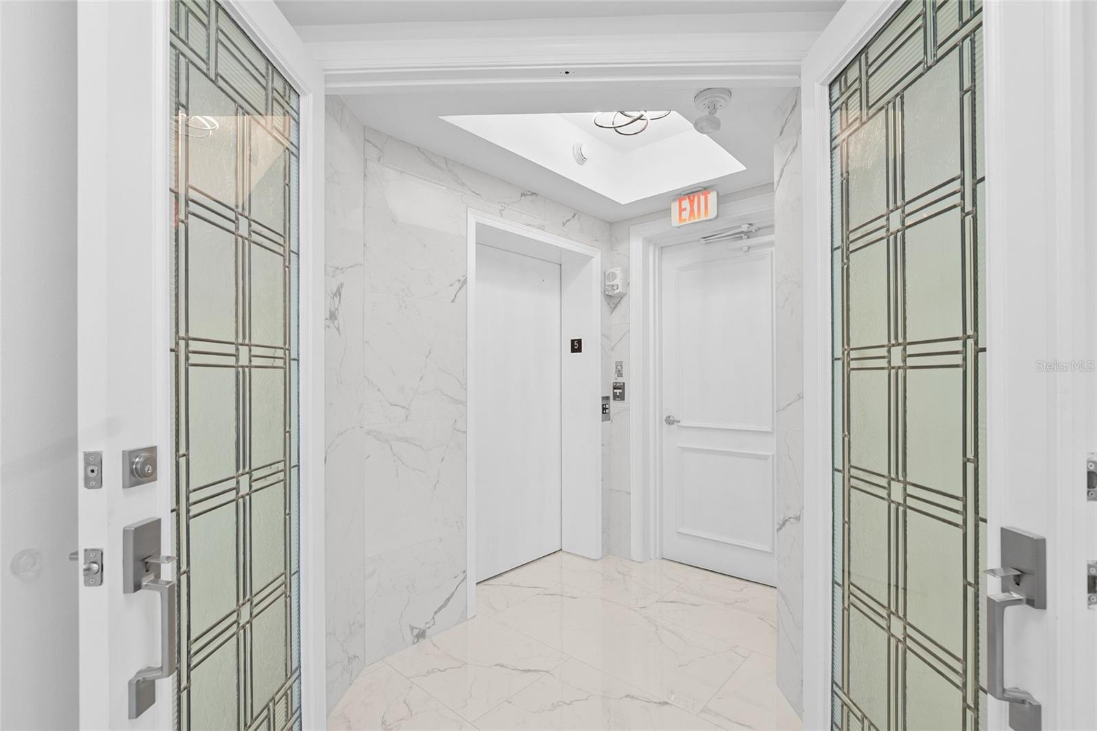 128 GOLDEN GATE POINT 501B