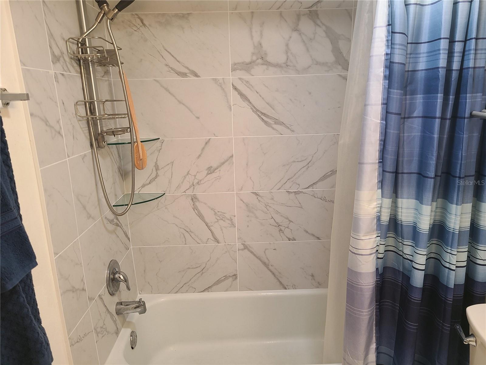 PINEWOOD VILLAGE II - Residential Lease