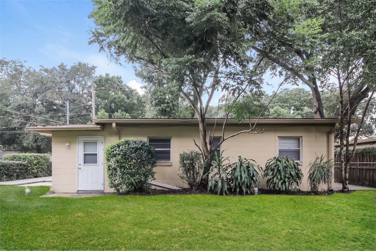 HOURGLASS HOMES - Residential Lease