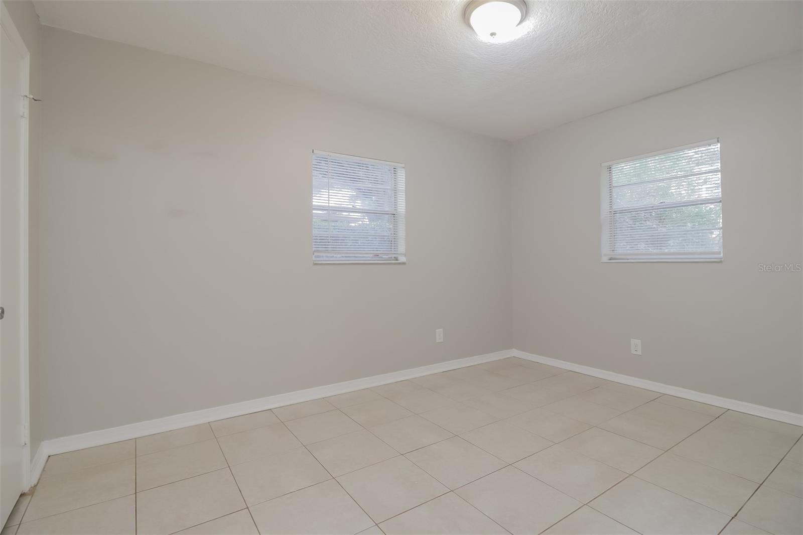 HOURGLASS HOMES - Residential Lease