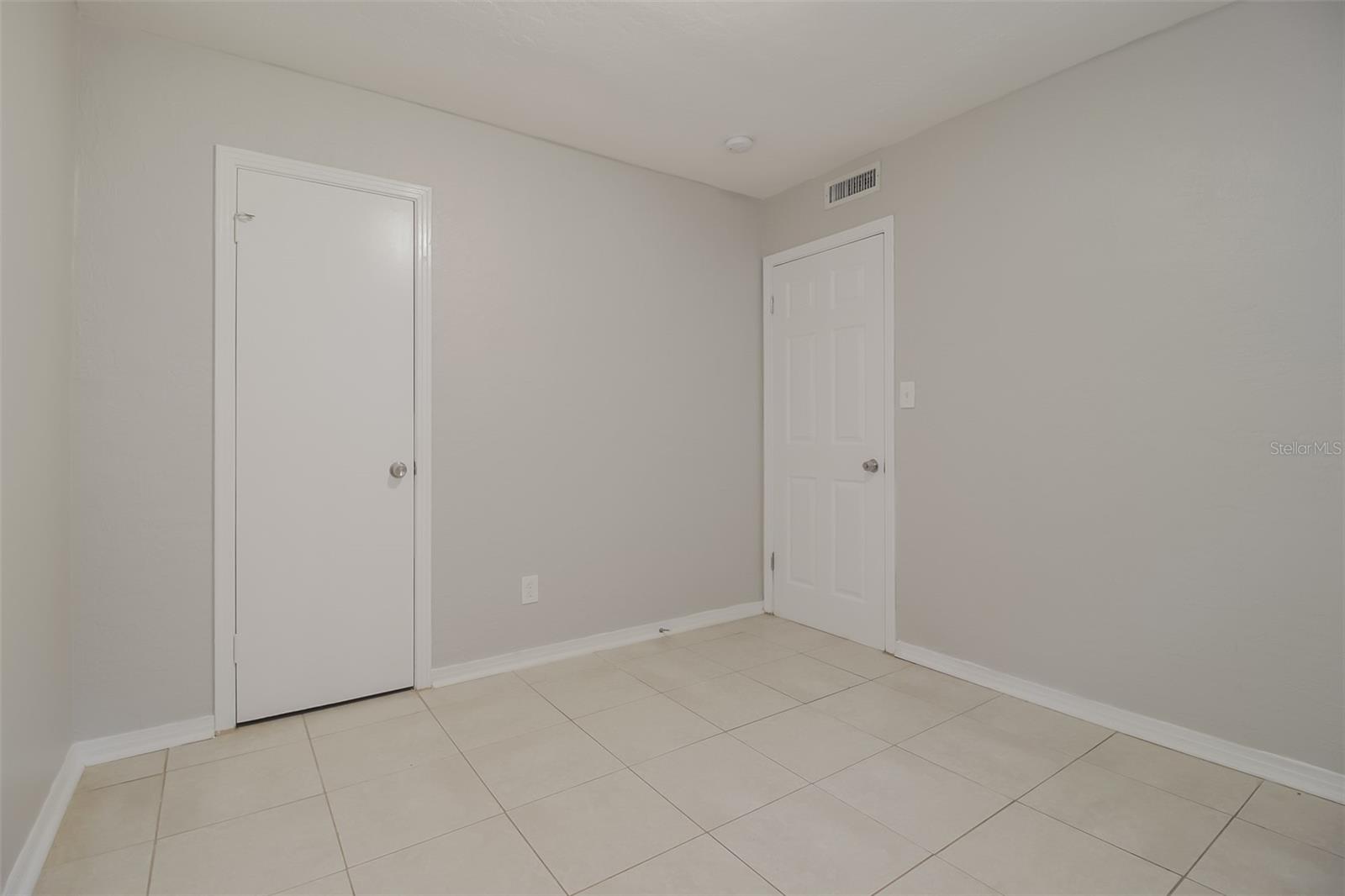 HOURGLASS HOMES - Residential Lease