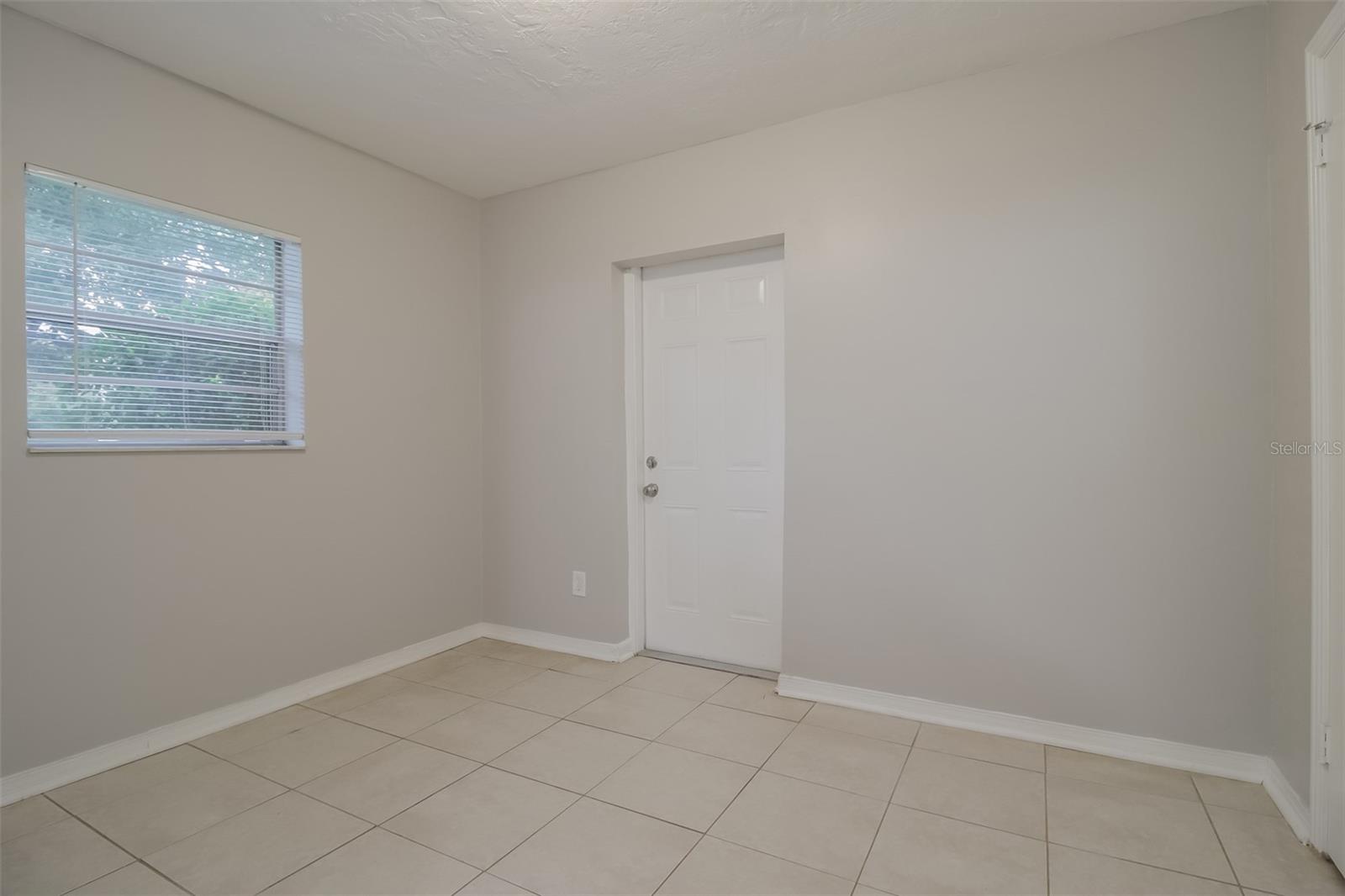 HOURGLASS HOMES - Residential Lease