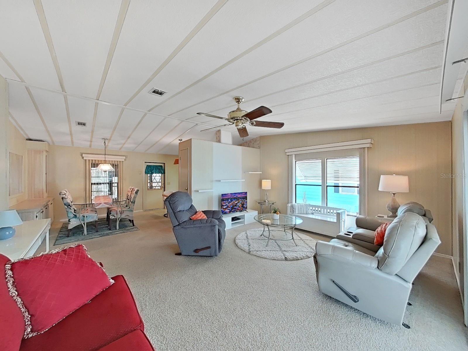 FOXWOOD LAKE ESTATES - Residential