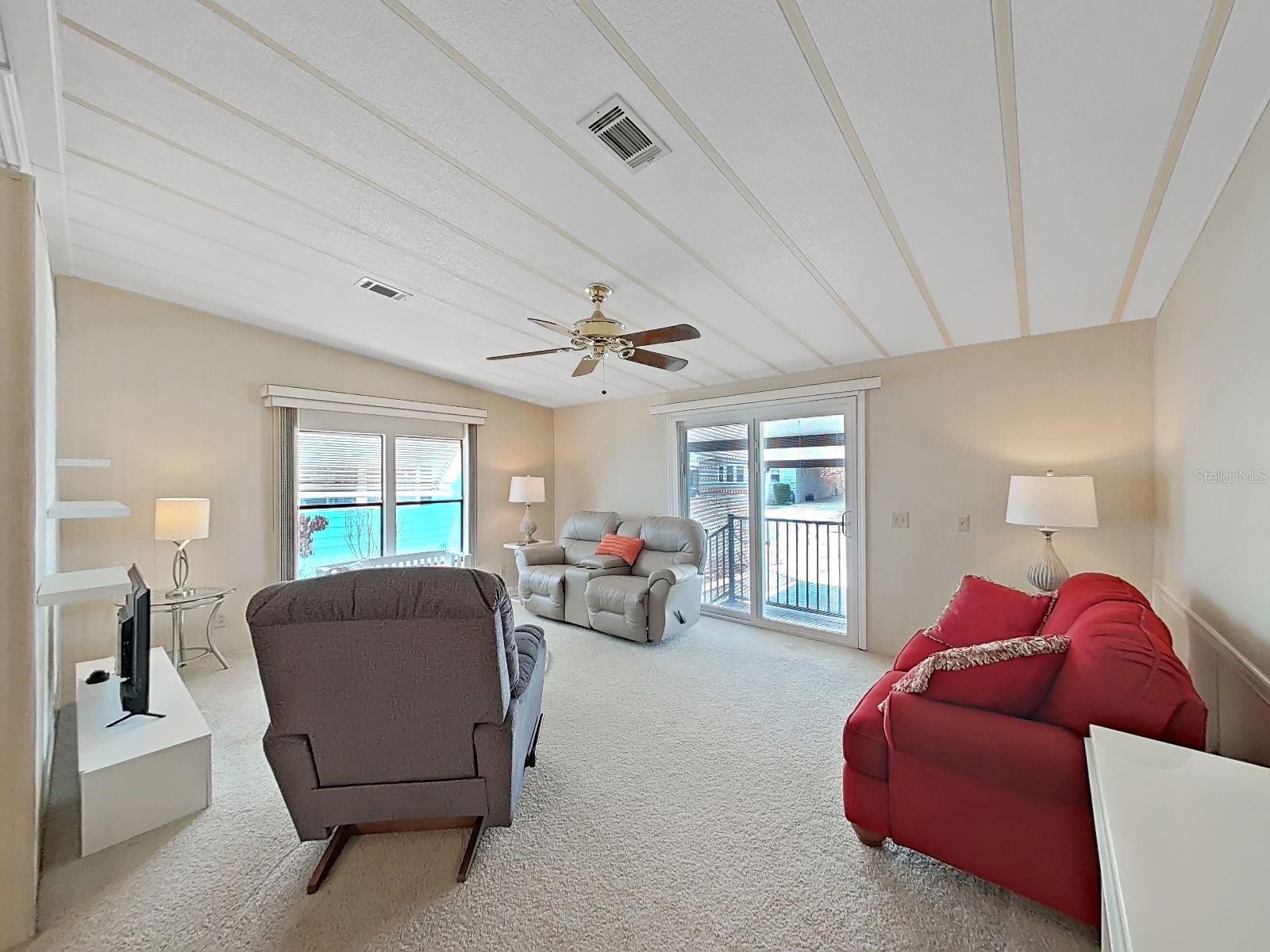 FOXWOOD LAKE ESTATES - Residential