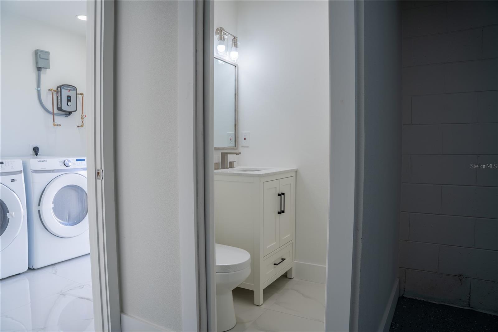 COLONIAL LAKES - Residential