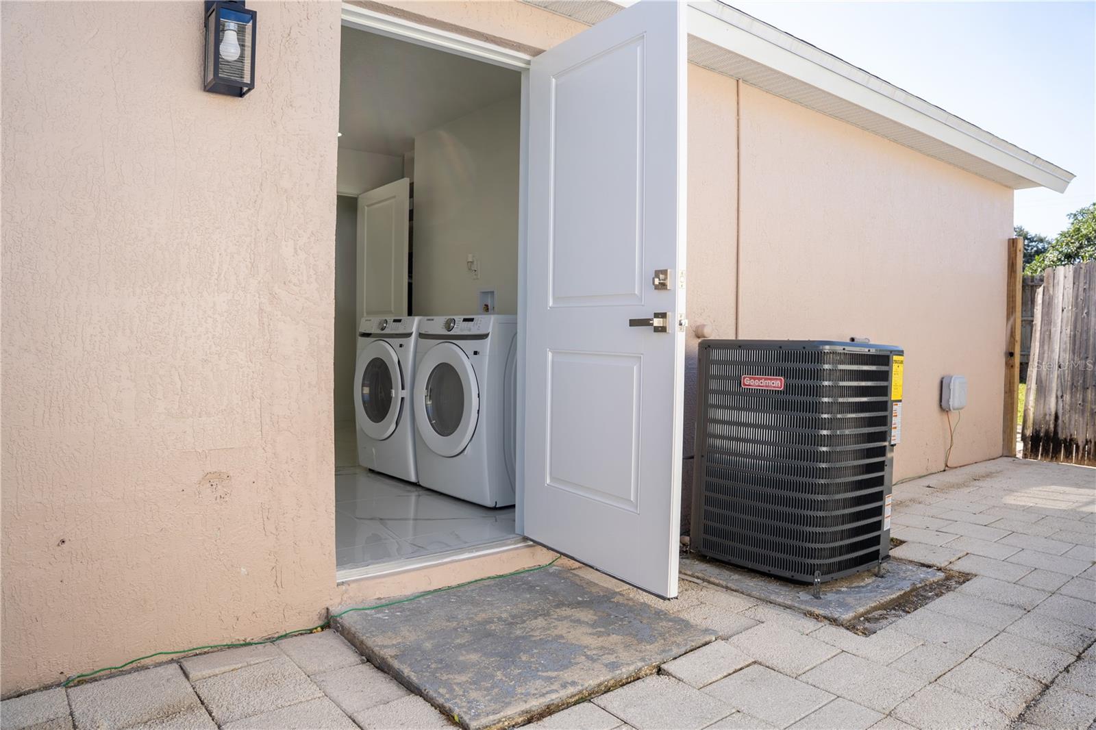 COLONIAL LAKES - Residential