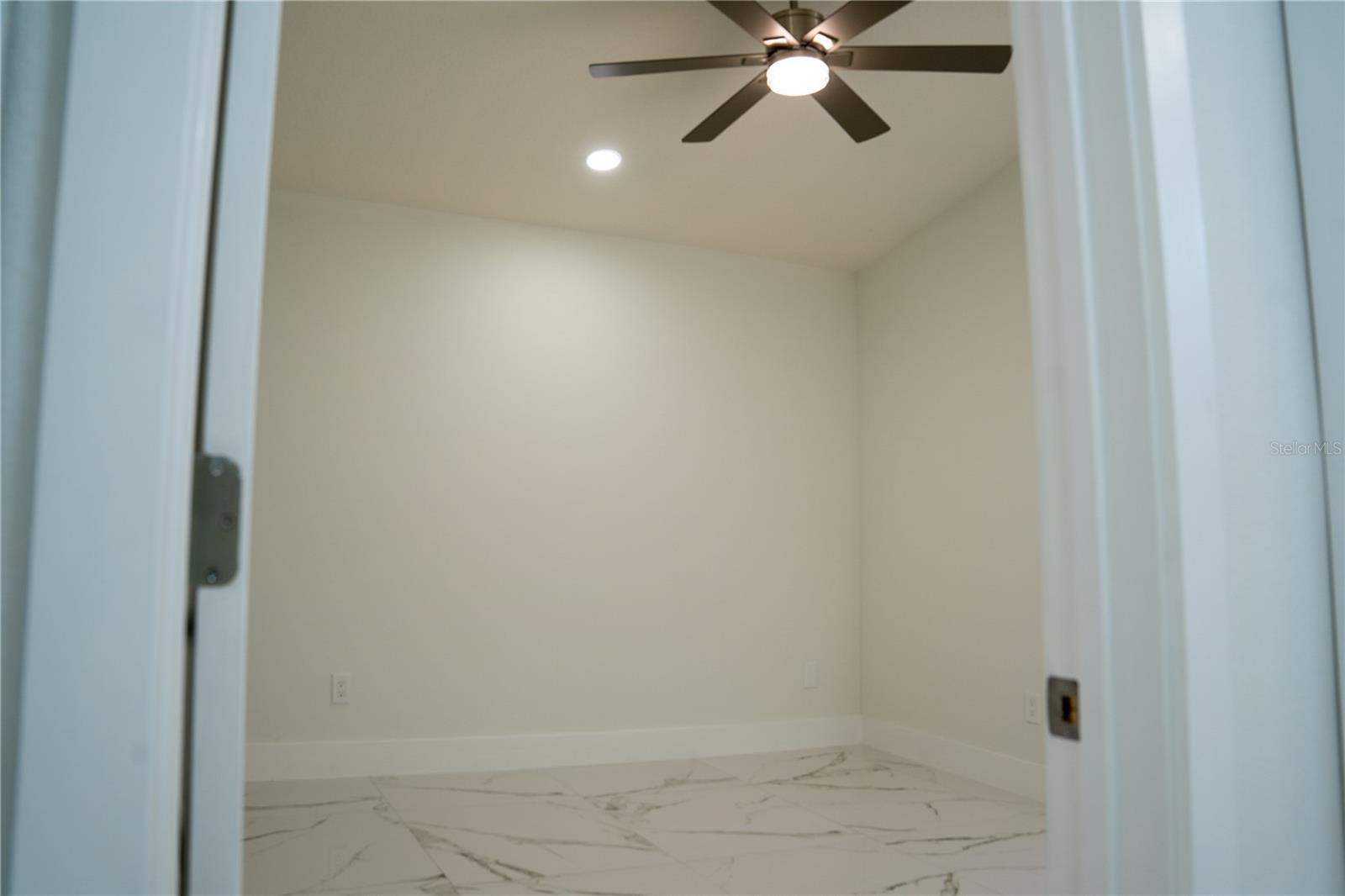 COLONIAL LAKES - Residential