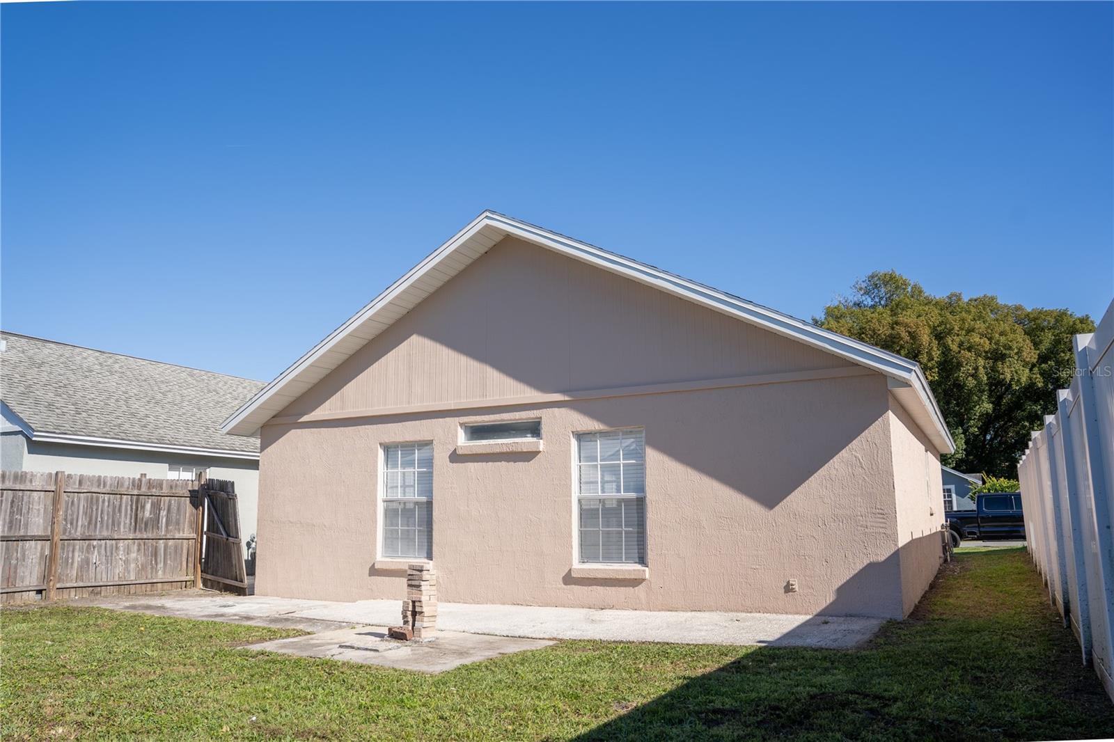 COLONIAL LAKES - Residential