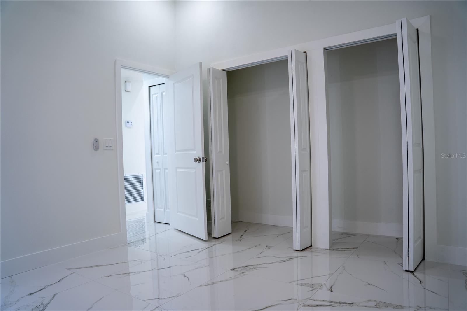 COLONIAL LAKES - Residential