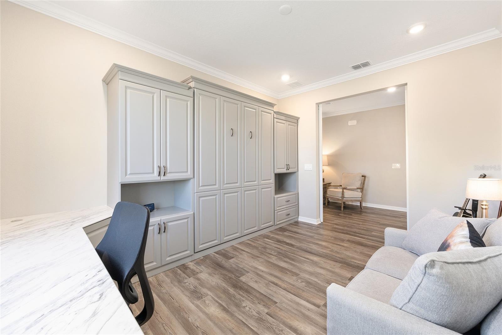 ON TOP OF THE WORLD - Residential