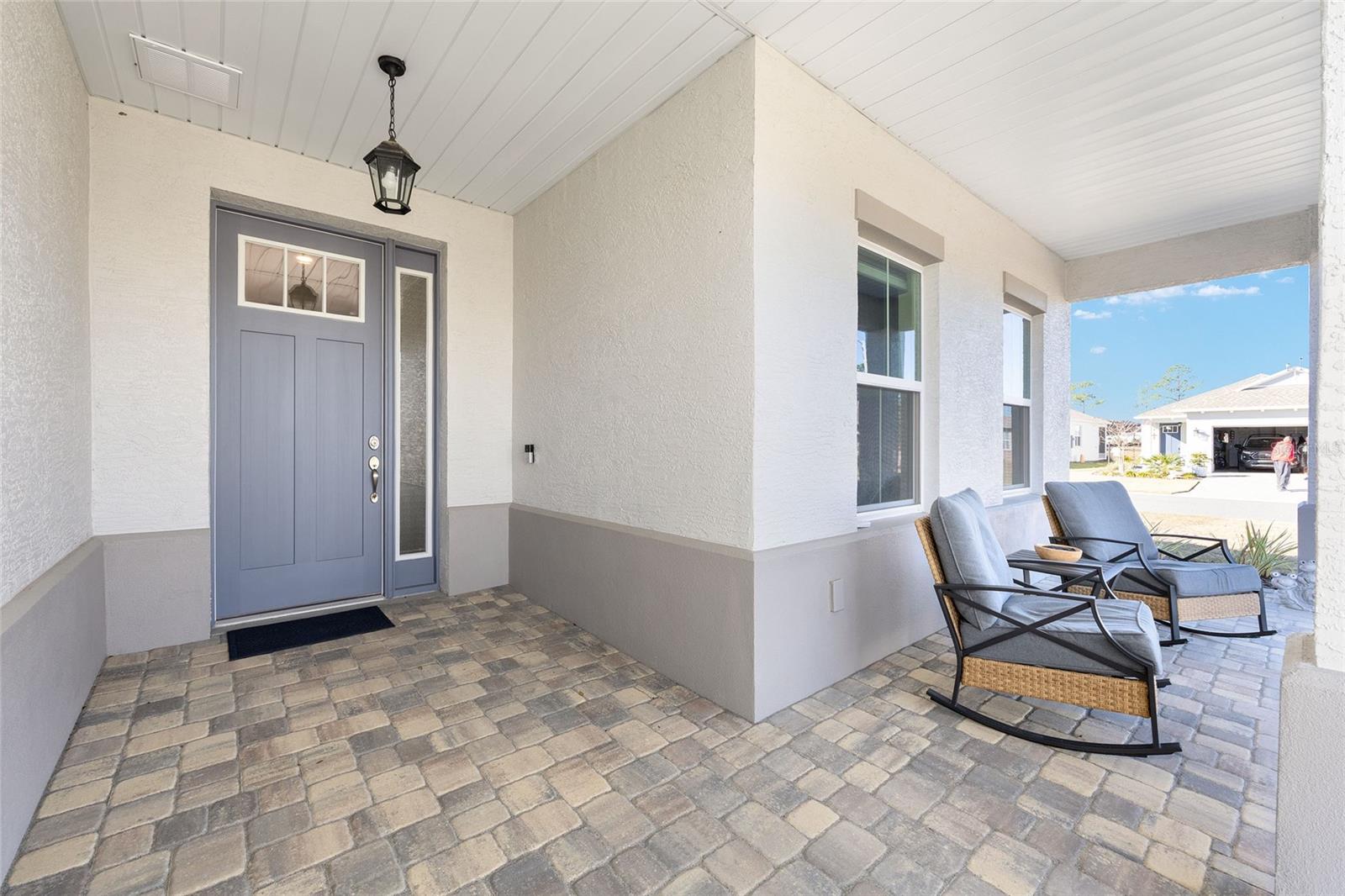 ON TOP OF THE WORLD - Residential