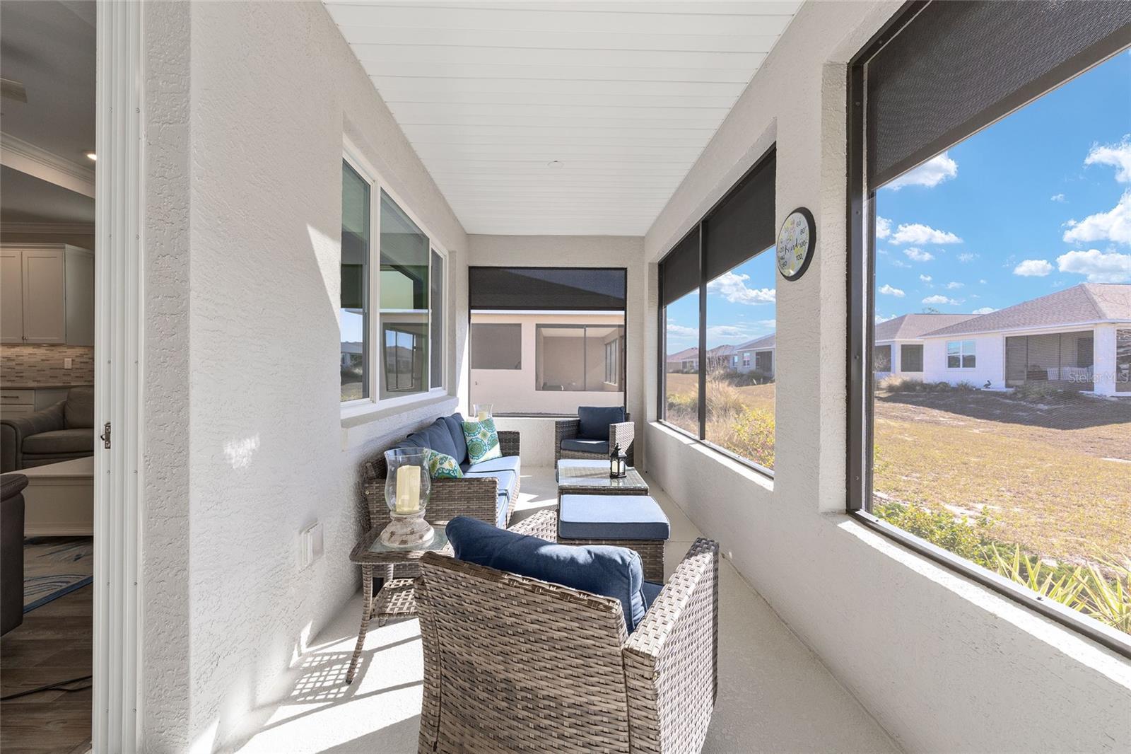 ON TOP OF THE WORLD - Residential