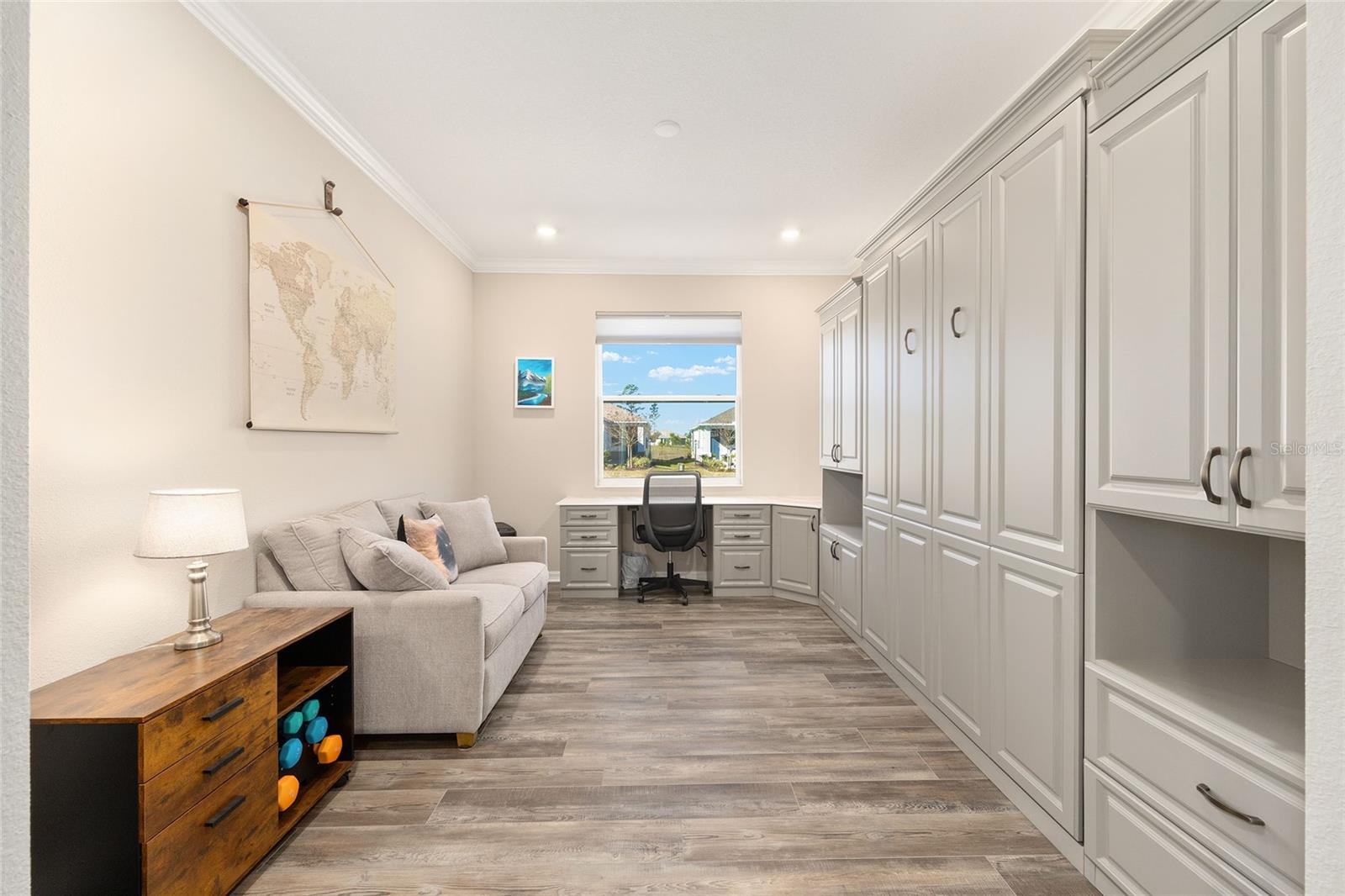 ON TOP OF THE WORLD - Residential