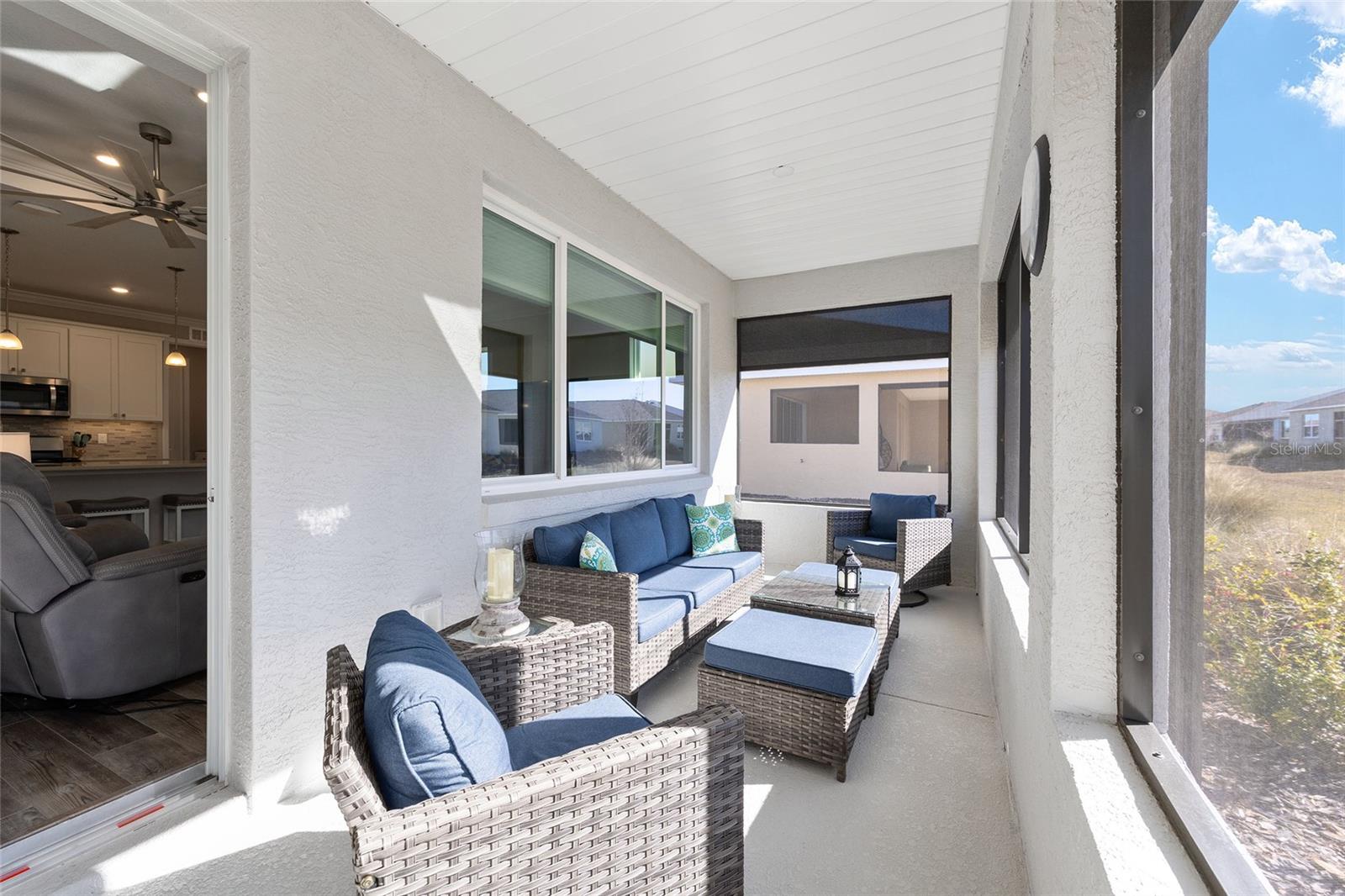 ON TOP OF THE WORLD - Residential