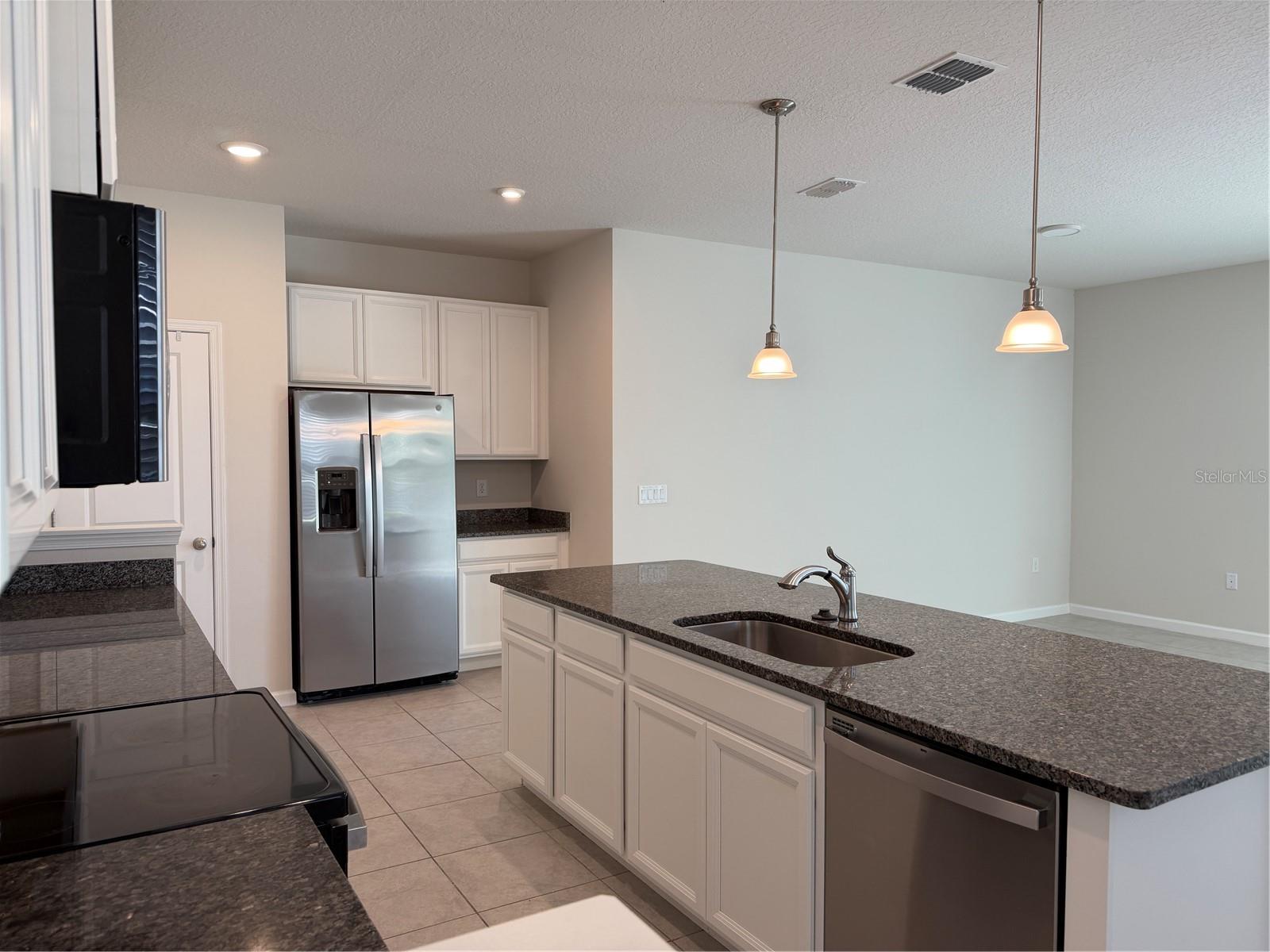 CYPRESS RIDGE - Residential Lease