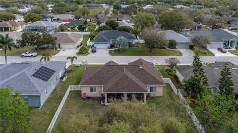 A home in PALMETTO