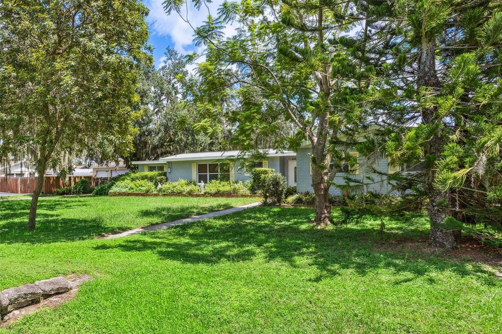 Photo of 605 Limona Road, Brandon, FL 33510 (MLS # TB8424863)