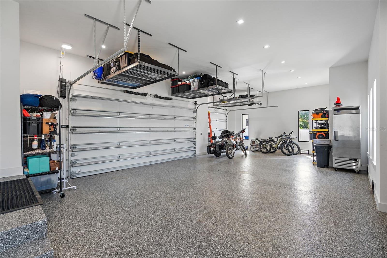 TIERRA VERDE UNIT 1 4TH REP - Residential