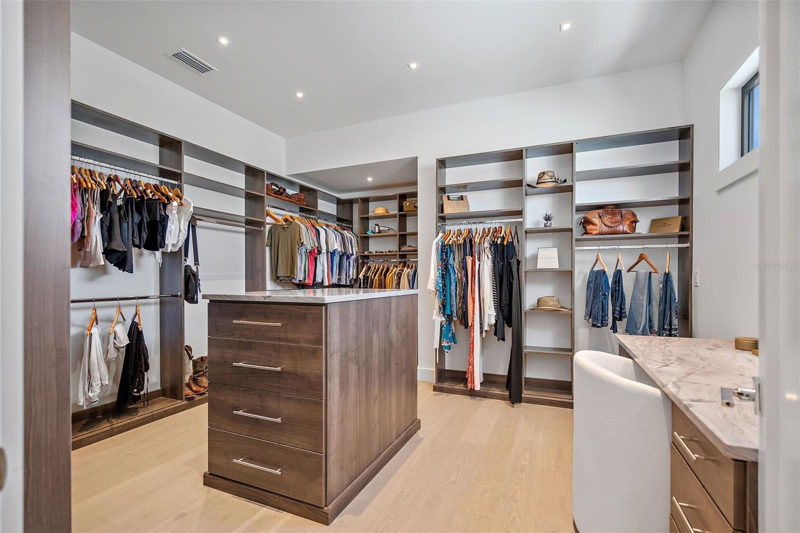 TIERRA VERDE UNIT 1 4TH REP - Residential