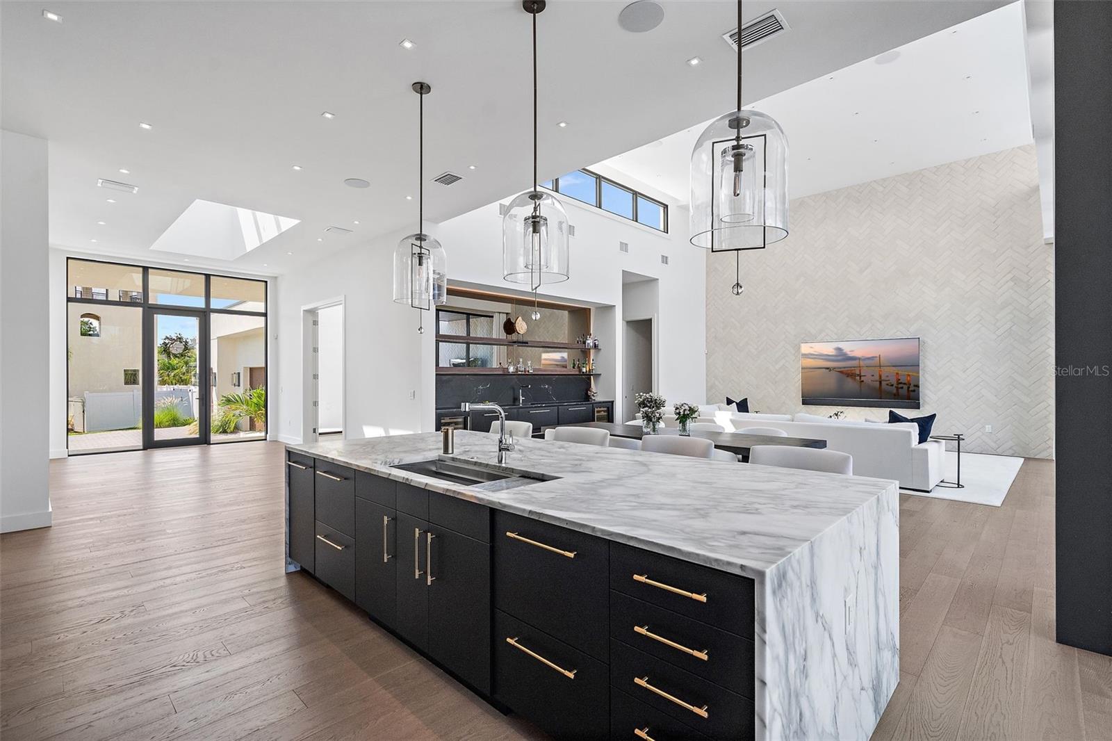 TIERRA VERDE UNIT 1 4TH REP - Residential