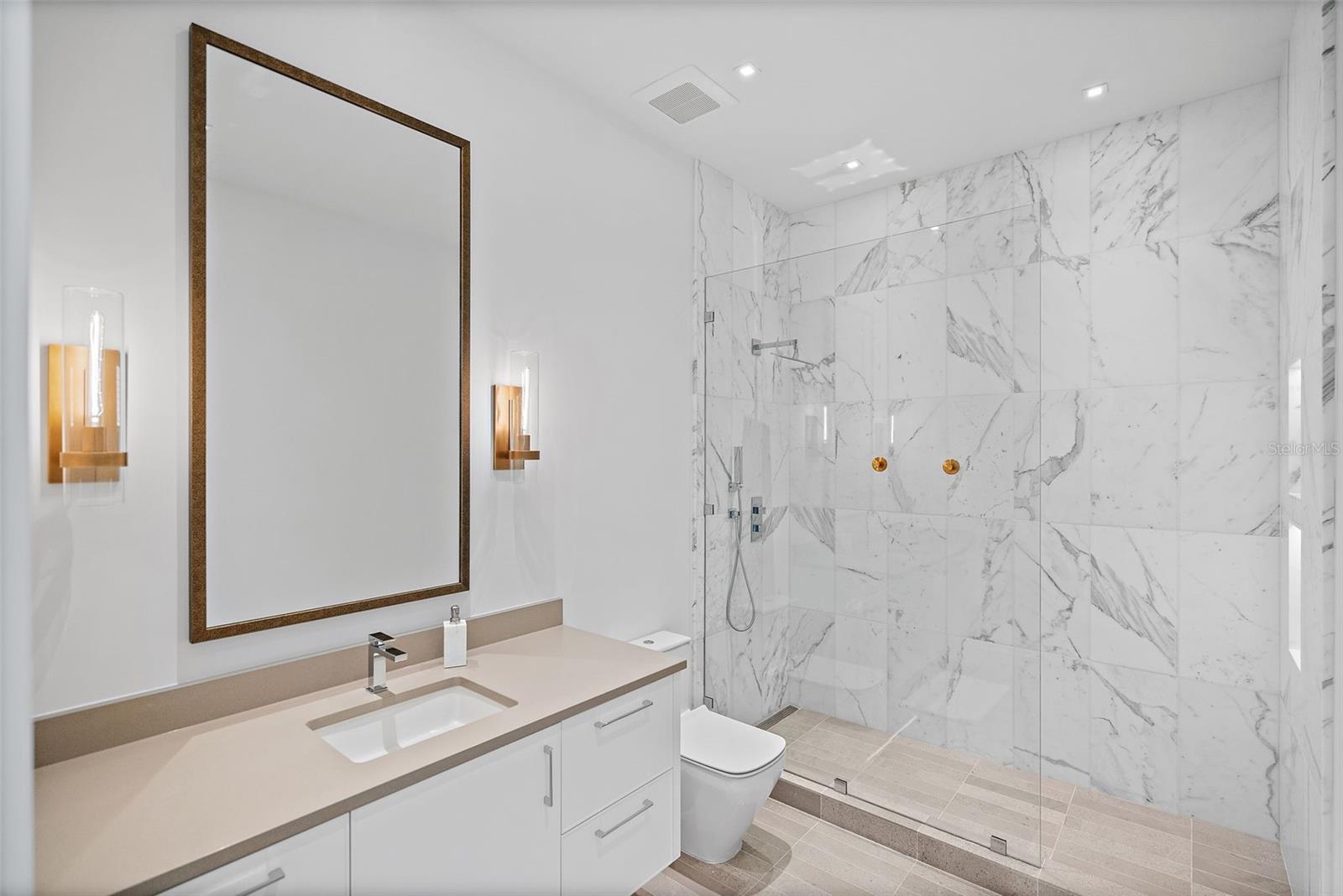 TIERRA VERDE UNIT 1 4TH REP - Residential