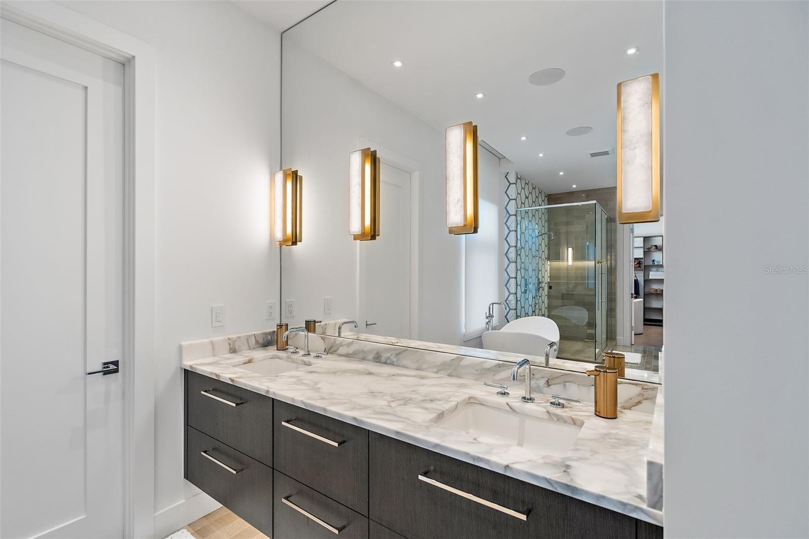 TIERRA VERDE UNIT 1 4TH REP - Residential
