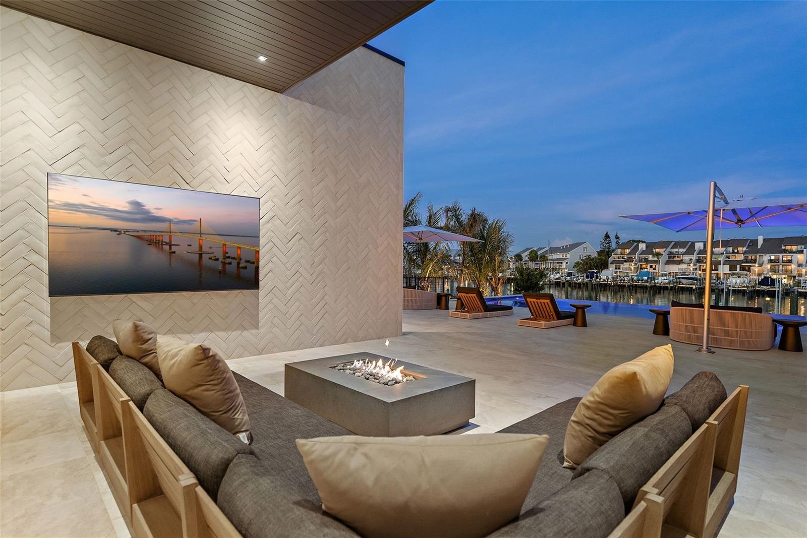 TIERRA VERDE UNIT 1 4TH REP - Residential