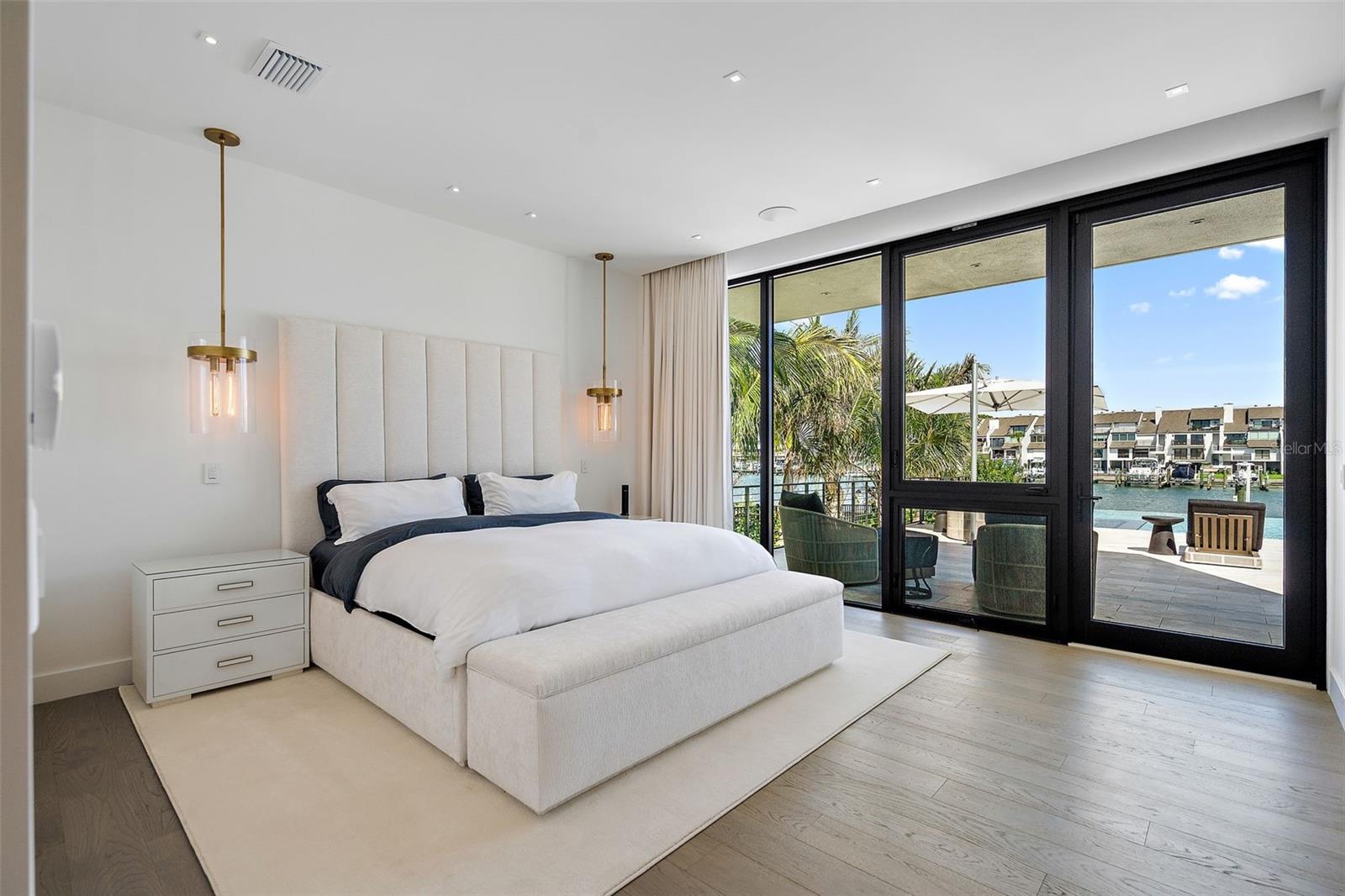 TIERRA VERDE UNIT 1 4TH REP - Residential