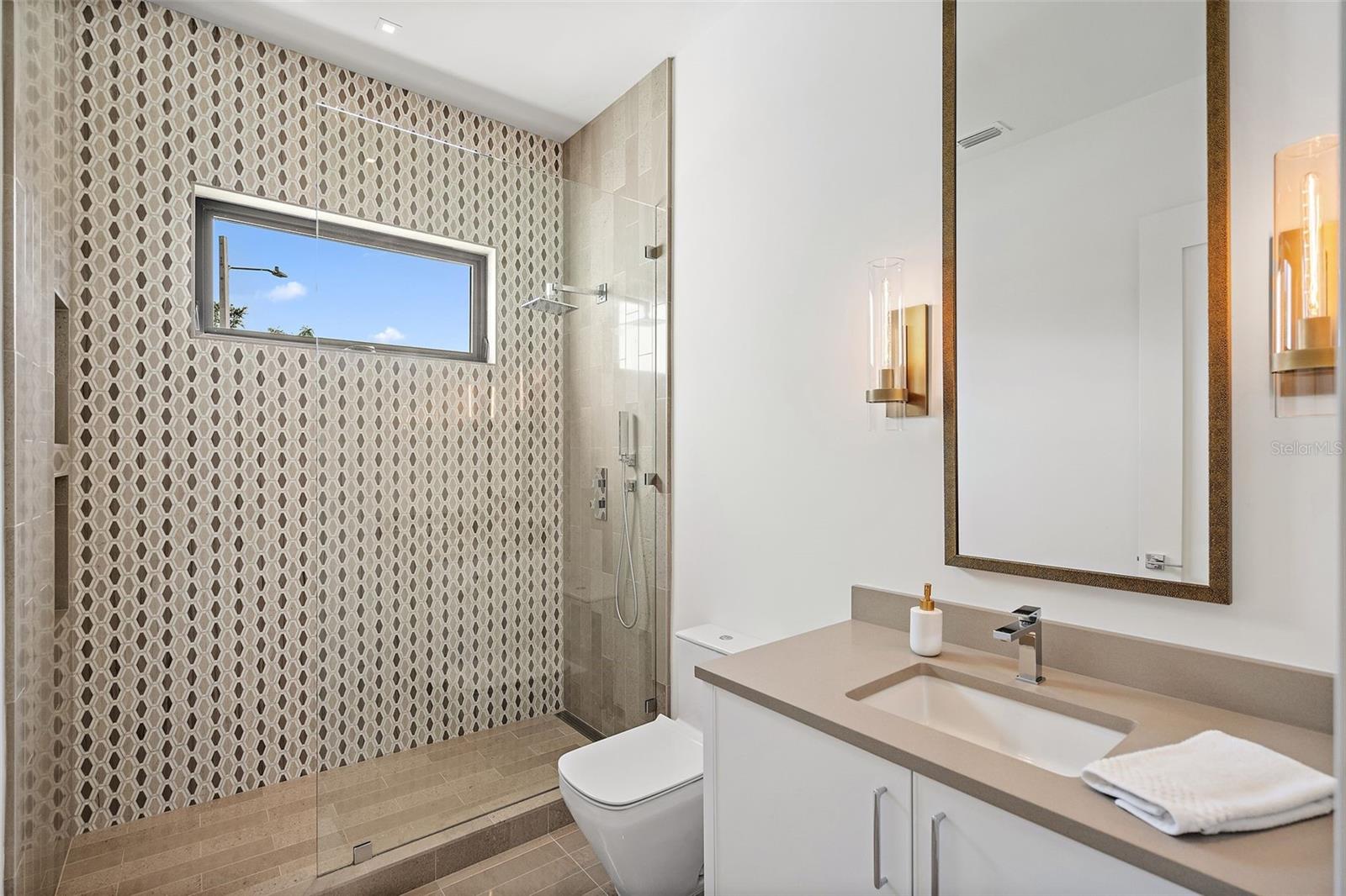TIERRA VERDE UNIT 1 4TH REP - Residential