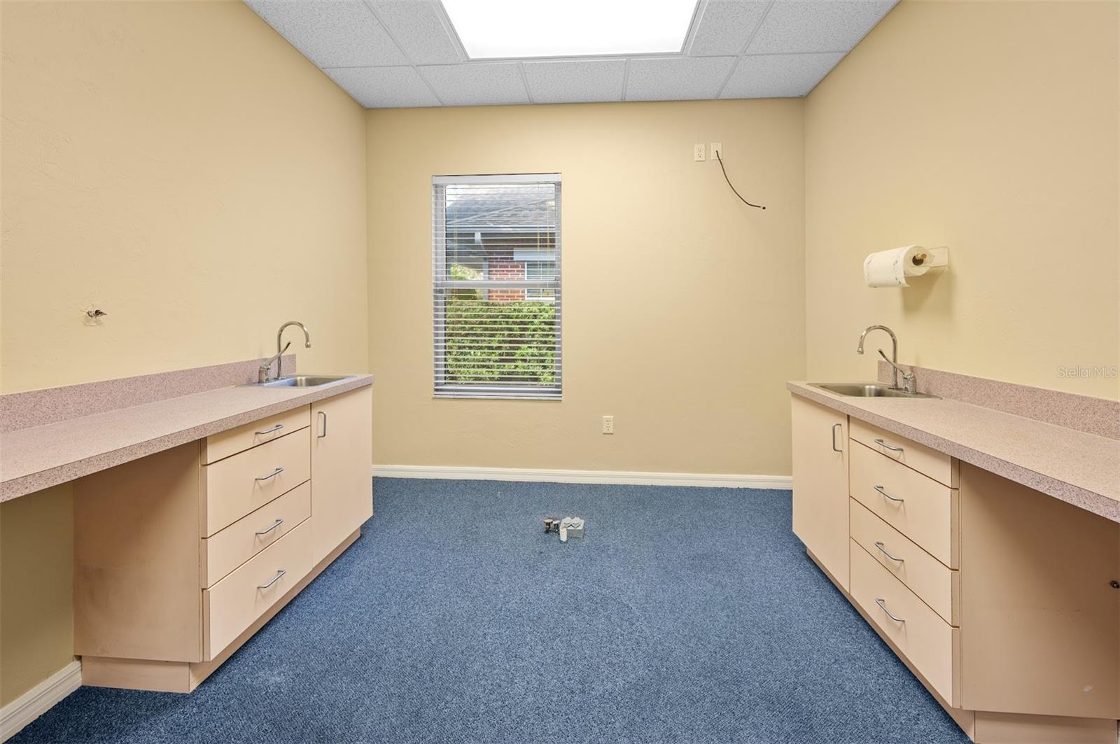 SUITE DREAMS CONDO - Commercial Sale