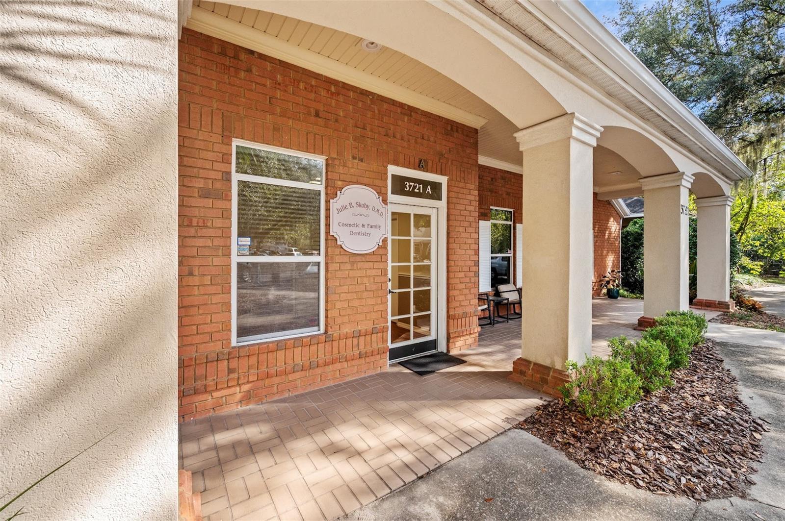 SUITE DREAMS CONDO - Commercial Sale