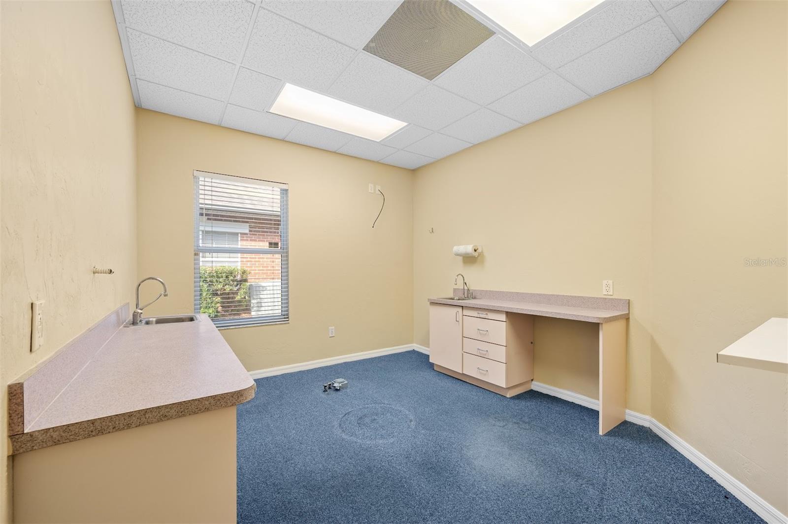 SUITE DREAMS CONDO - Commercial Sale