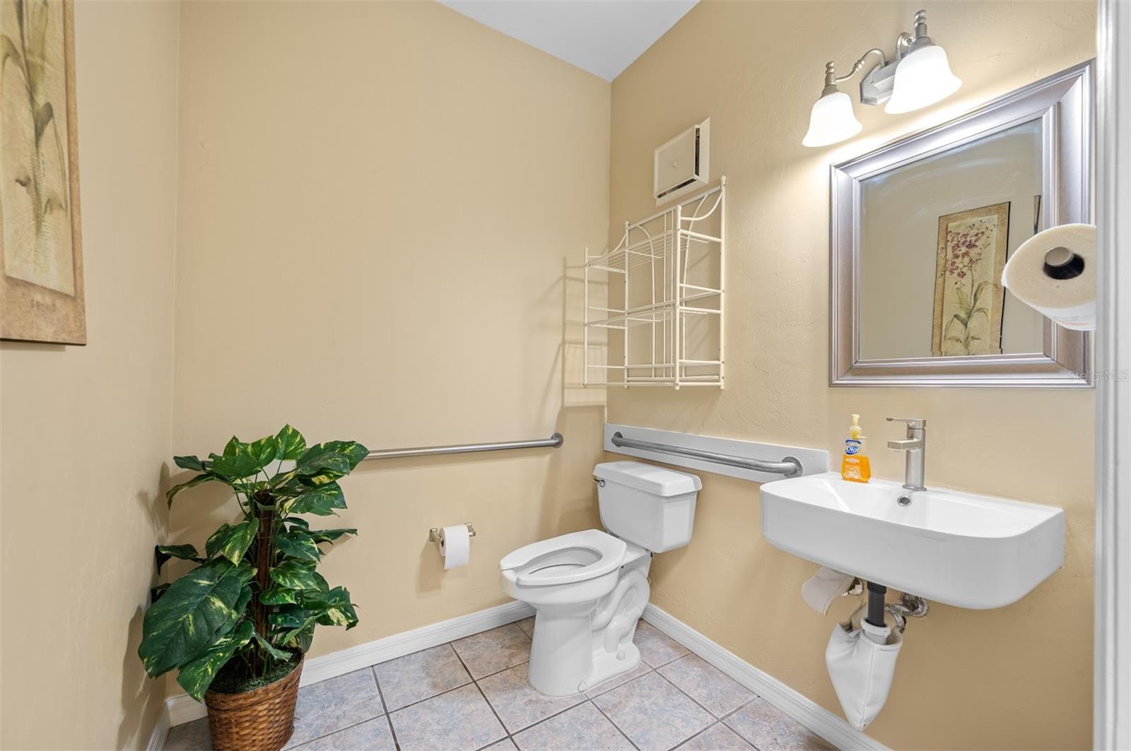 SUITE DREAMS CONDO - Commercial Sale