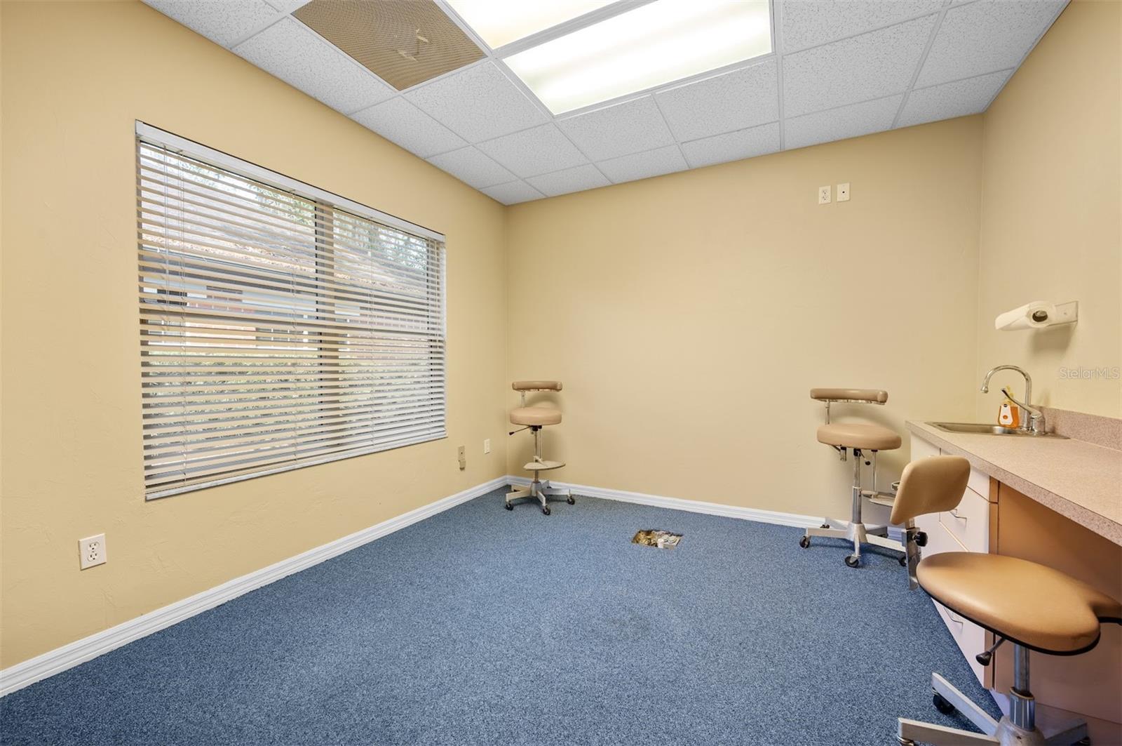 SUITE DREAMS CONDO - Commercial Sale